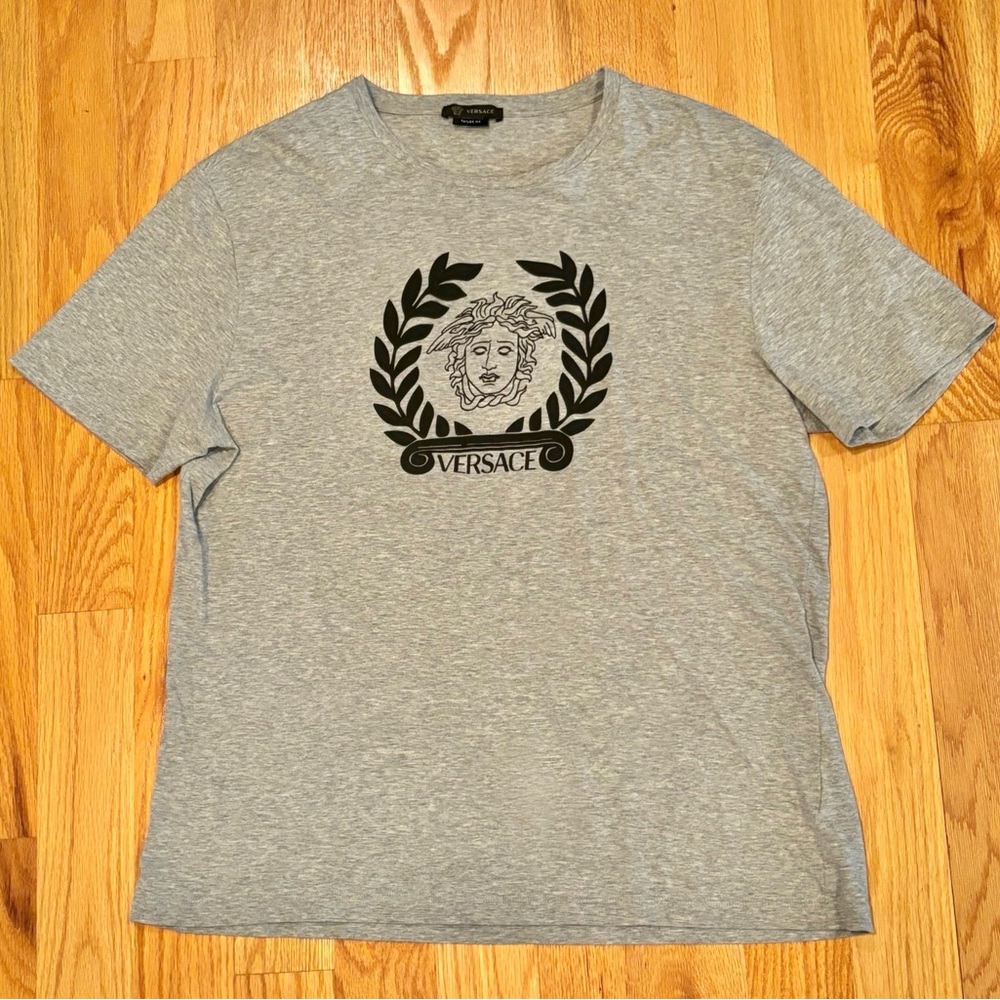 Versace Runway Medusa Crest Tshirt 🔥